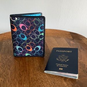 COACH Passport Cover/Holder